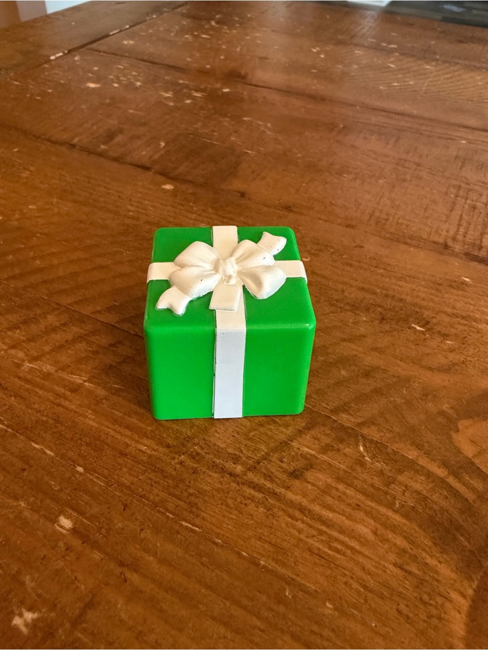 Fisher Price Little People green Christmas  present as is